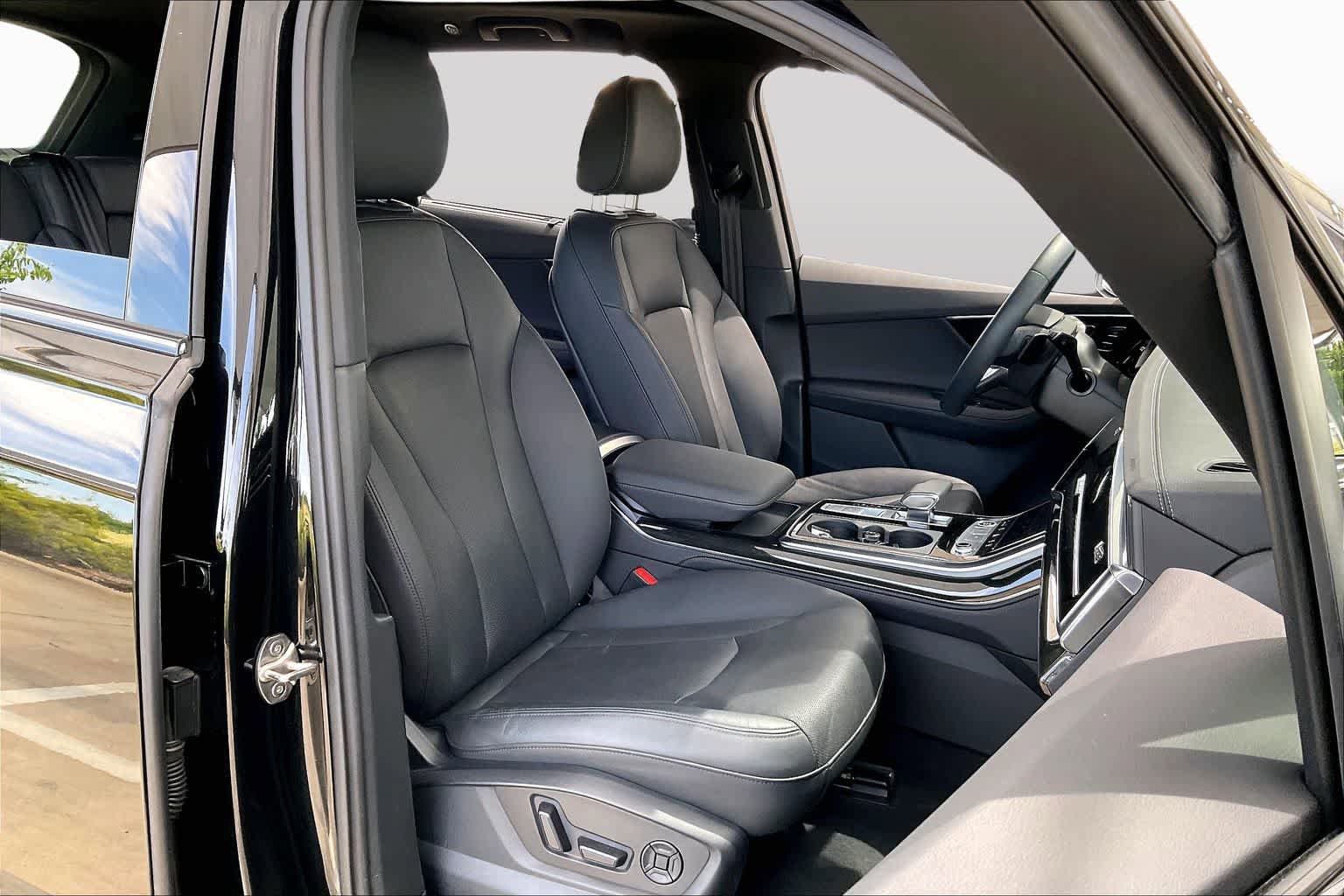 New 2023 Audi Q7 3.0T Prestige w/ Prestige Package AWD/4WD image 9
