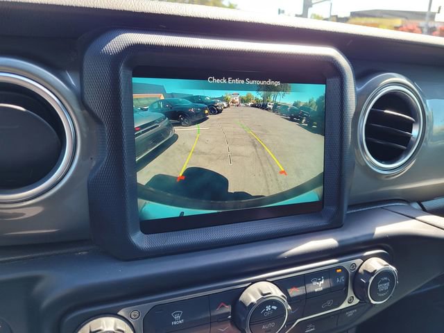 Used 2023 Jeep Wrangler Sahara image 17