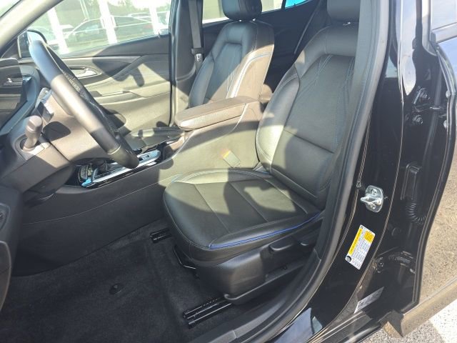 Used 2025 Buick Envista Sport Touring FWD image 9