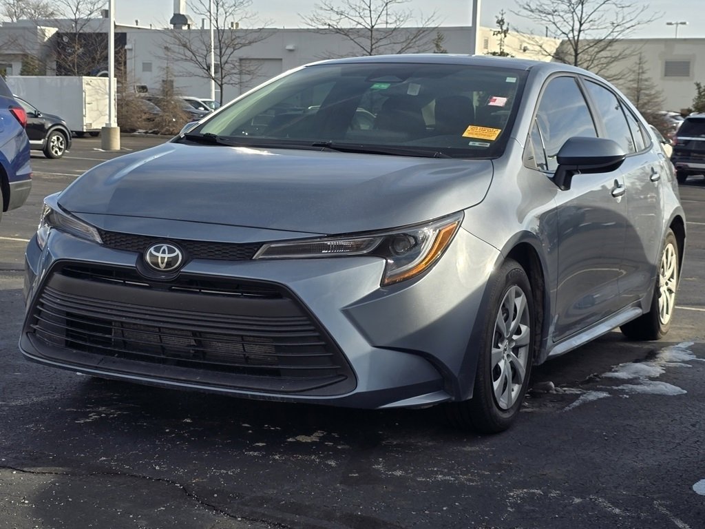 Certified 2025 Toyota Corolla LE image 3
