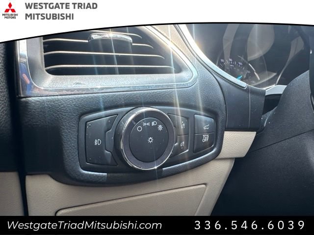 Used 2019 Ford Edge Titanium w/ Equipment Group 301A FWD image 23
