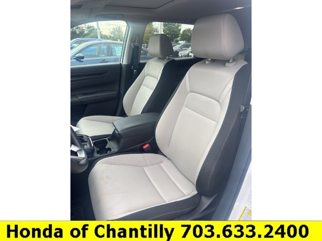 Used 2023 Honda CR-V EX image 3