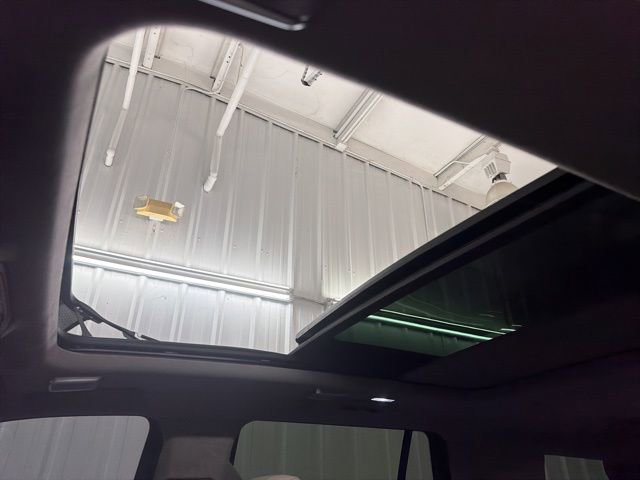 Used 2025 Cadillac Escalade Premium Luxury Platinum w/ LPO, Radiant Package RWD image 45
