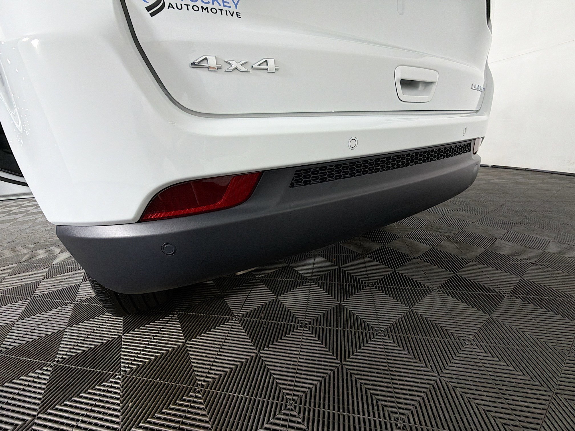 Used 2025 Jeep Compass Limited image 33