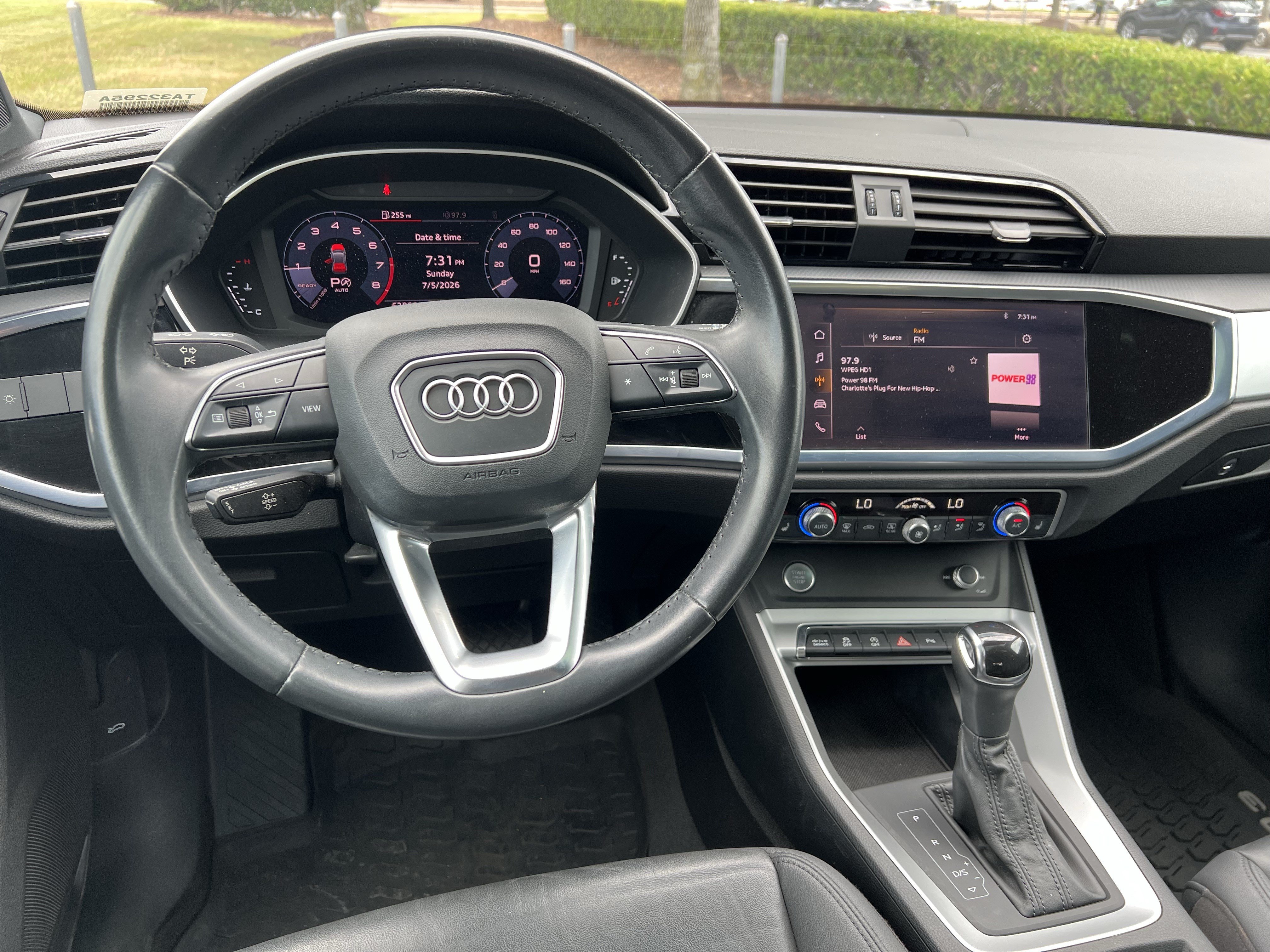 Used 2020 Audi Q3 2.0T Premium w/ Convenience Package AWD/4WD image 30