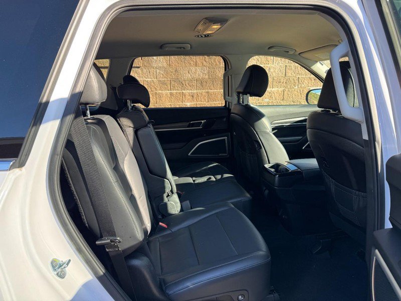 Used 2022 Kia Telluride LX image 10