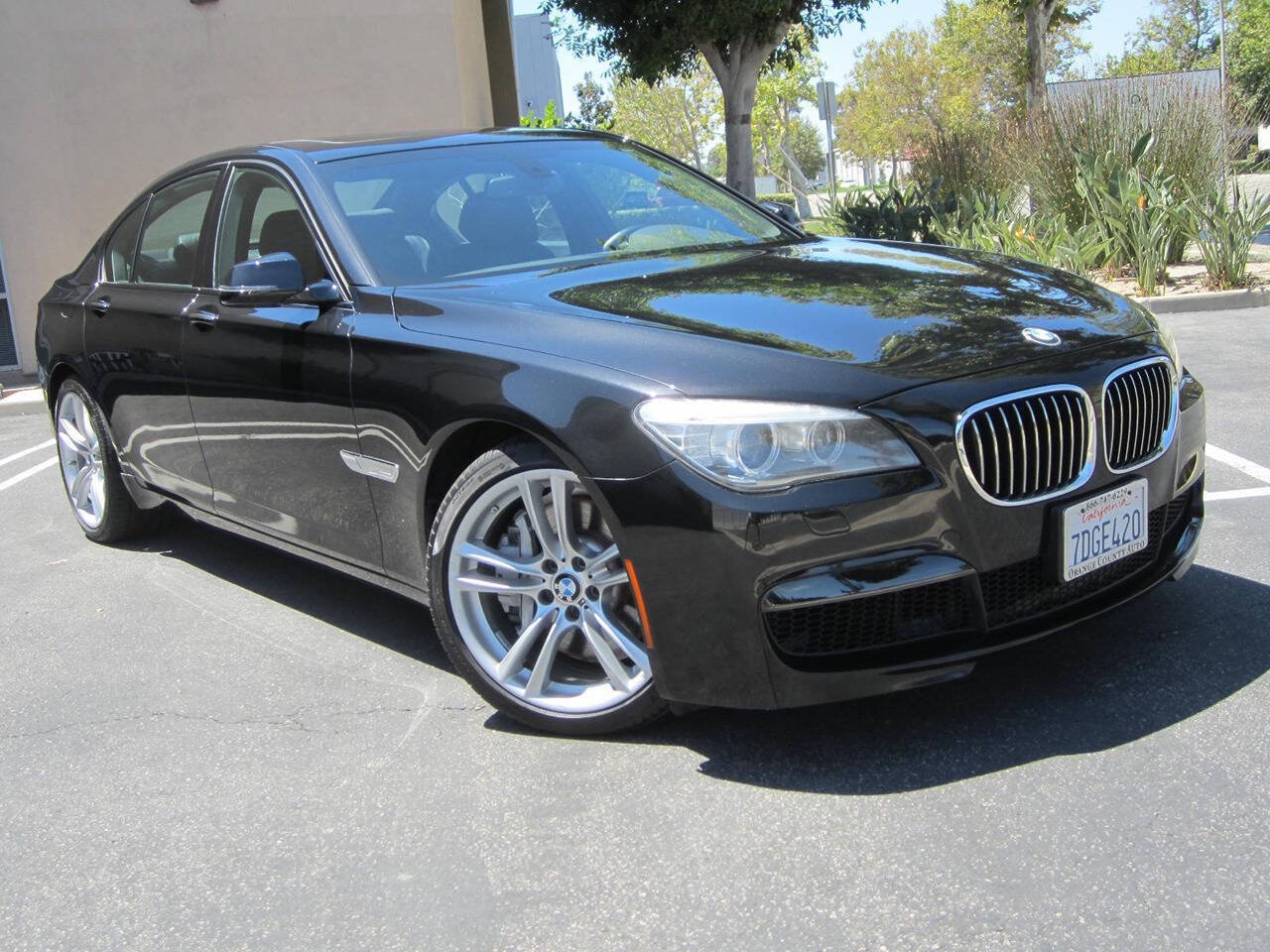 Used 2013 BMW 750i RWD image 2