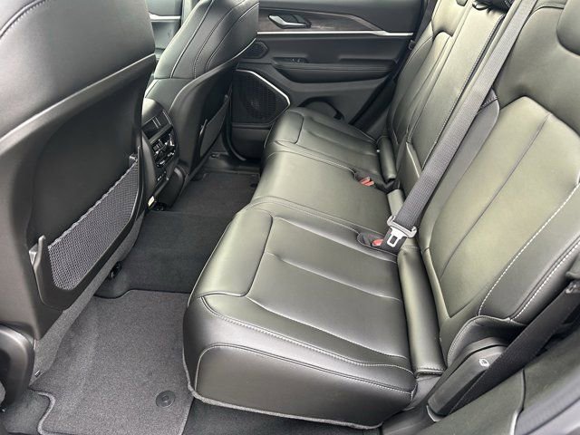 New 2026 Jeep Grand Cherokee Limited w/ Luxury Tech Group II image 22