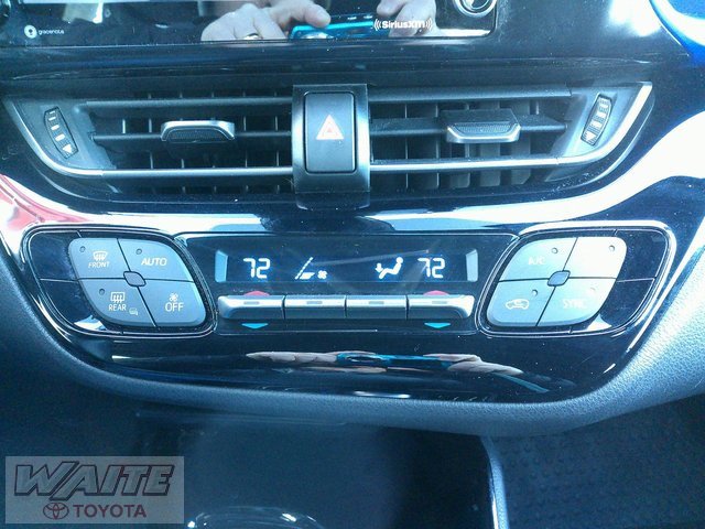 Used 2020 Toyota C-HR XLE image 14