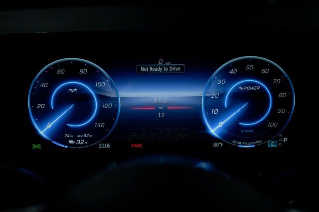 New 2025 Mercedes-Benz EQB 250+ image 21