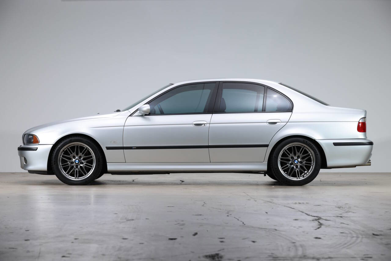 Used 2003 BMW M5 image 8
