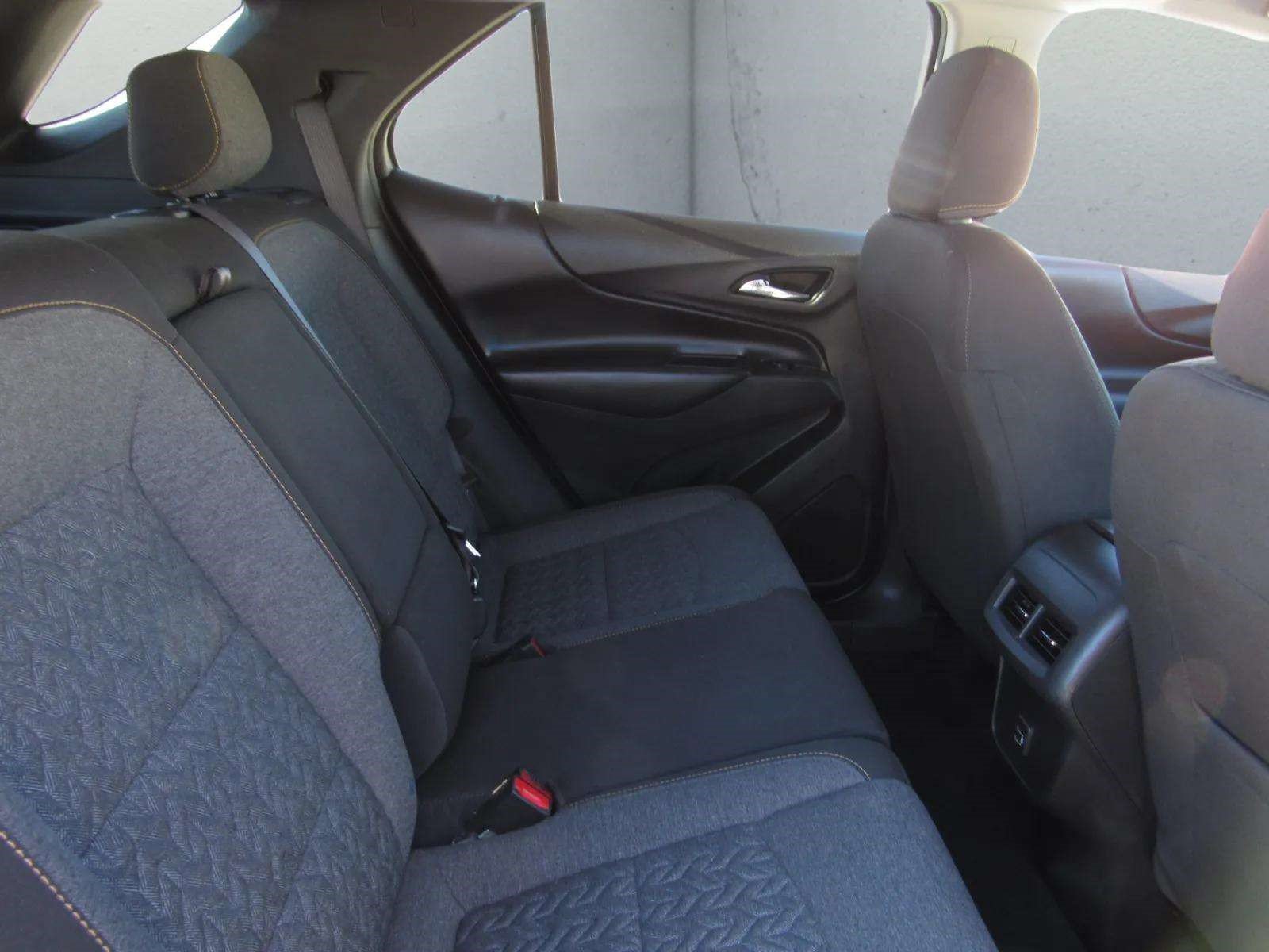 Used 2023 Chevrolet Equinox LT FWD image 11