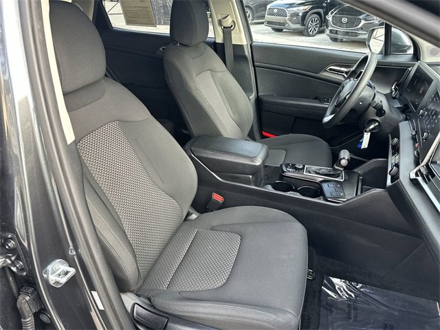 Used 2023 Kia Sportage LX image 28