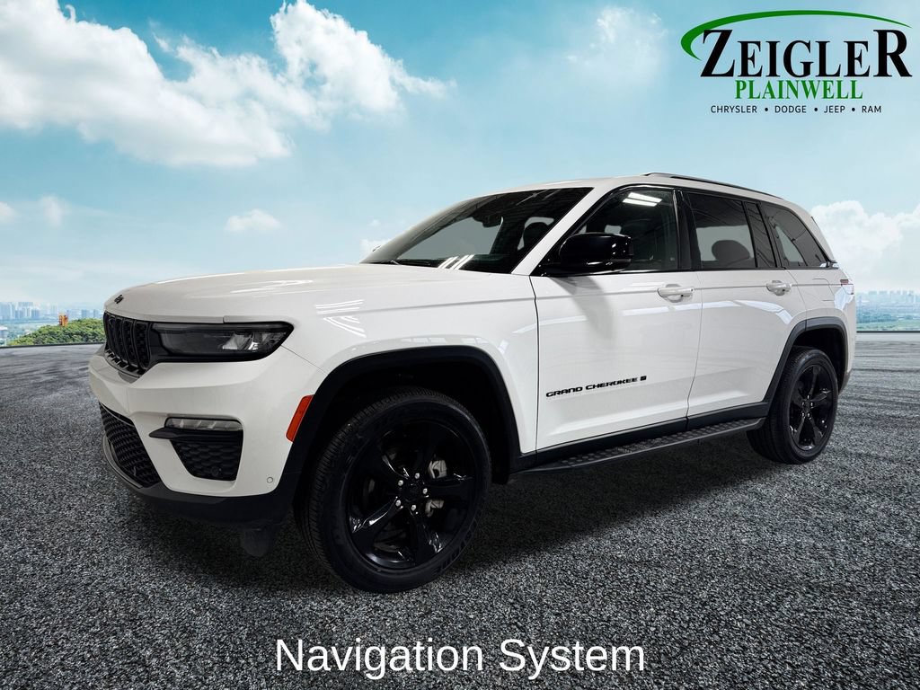 Used 2024 Jeep Grand Cherokee Limited w/ Luxury Tech Group II AWD/4WD image 2