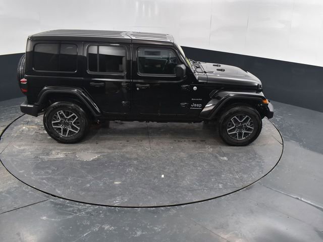 Used 2024 Jeep Wrangler Sahara image 36