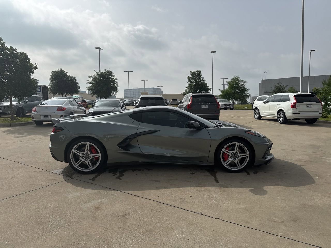 Used 2024 Chevrolet Corvette Stingray Preferred Cpe w/ Z51 Performance Package RWD image 4