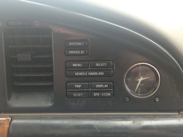 Used 2002 Lincoln Continental FWD image 27