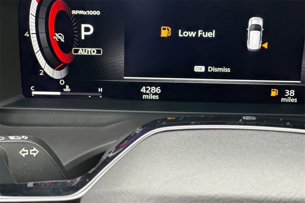 Used 2025 Nissan Rogue SL image 31