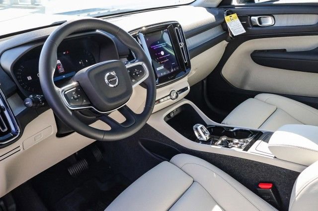 New 2026 Volvo XC40 B5 Ultra w/ Climate Package AWD/4WD image 17