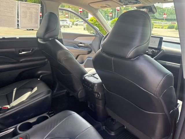 Used 2024 Toyota Grand Highlander XLE image 23