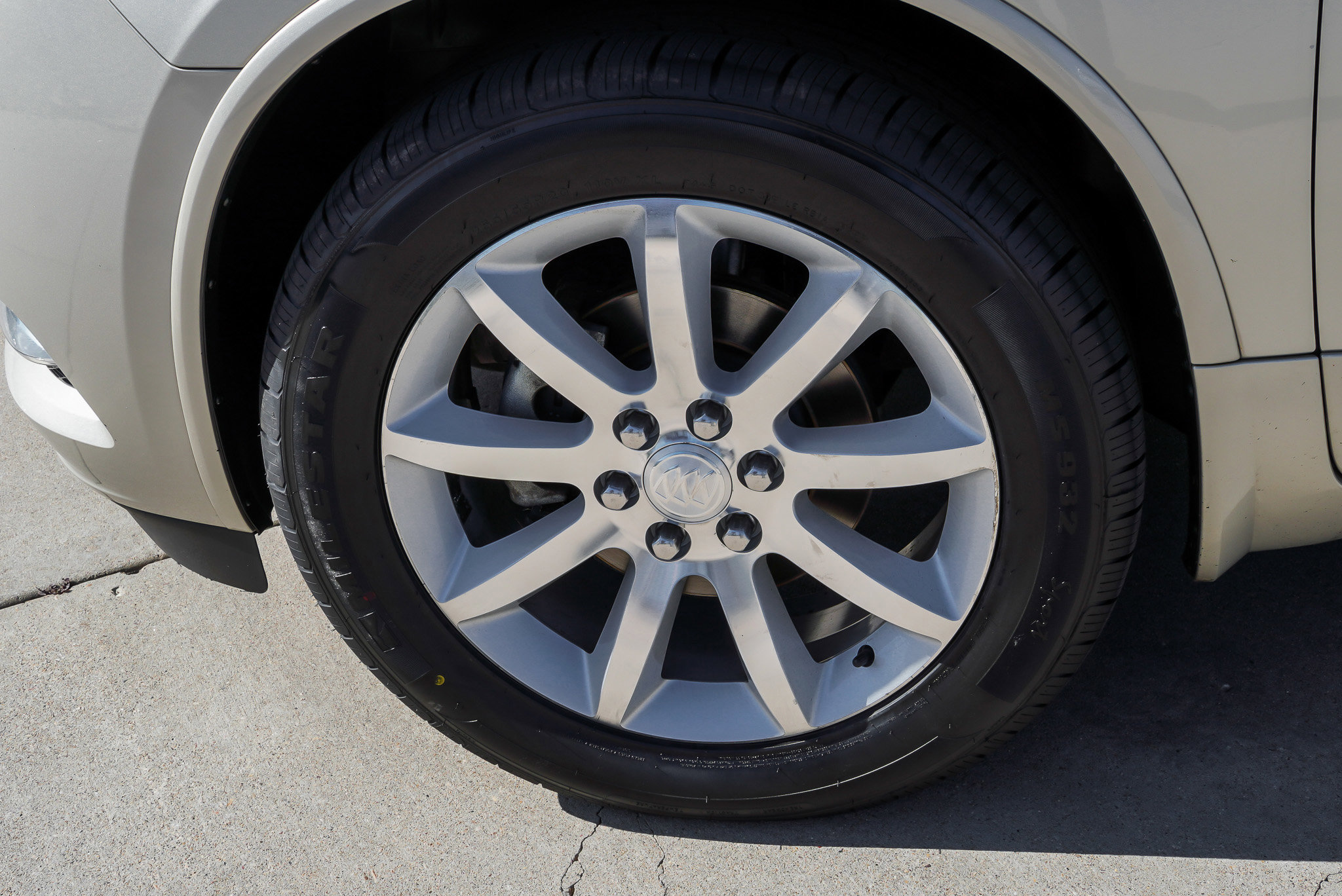 Used 2017 Buick Enclave Premium w/ Trailering Package AWD/4WD image 12