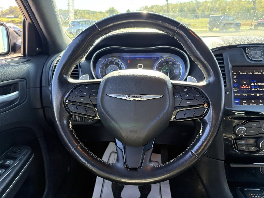 Used 2022 Chrysler 300 S image 31