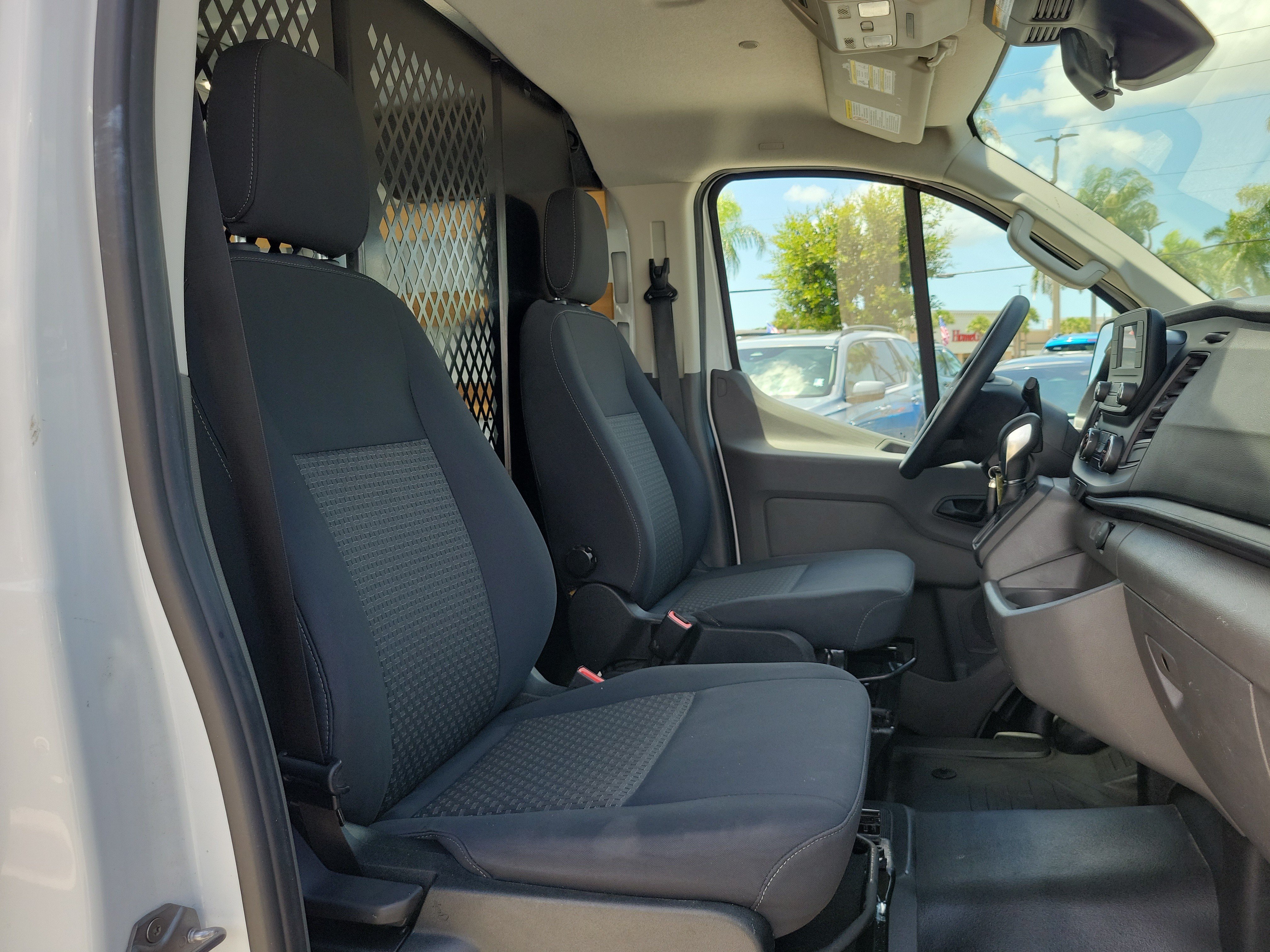 Used 2024 Ford Transit 250 Low Roof w/ Exterior Upgrade Package RWD image 17