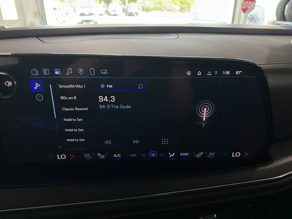 New 2025 Chevrolet Suburban Premier image 19