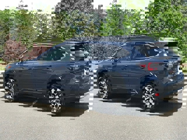 Certified 2025 Subaru Outback Limited XT image 4