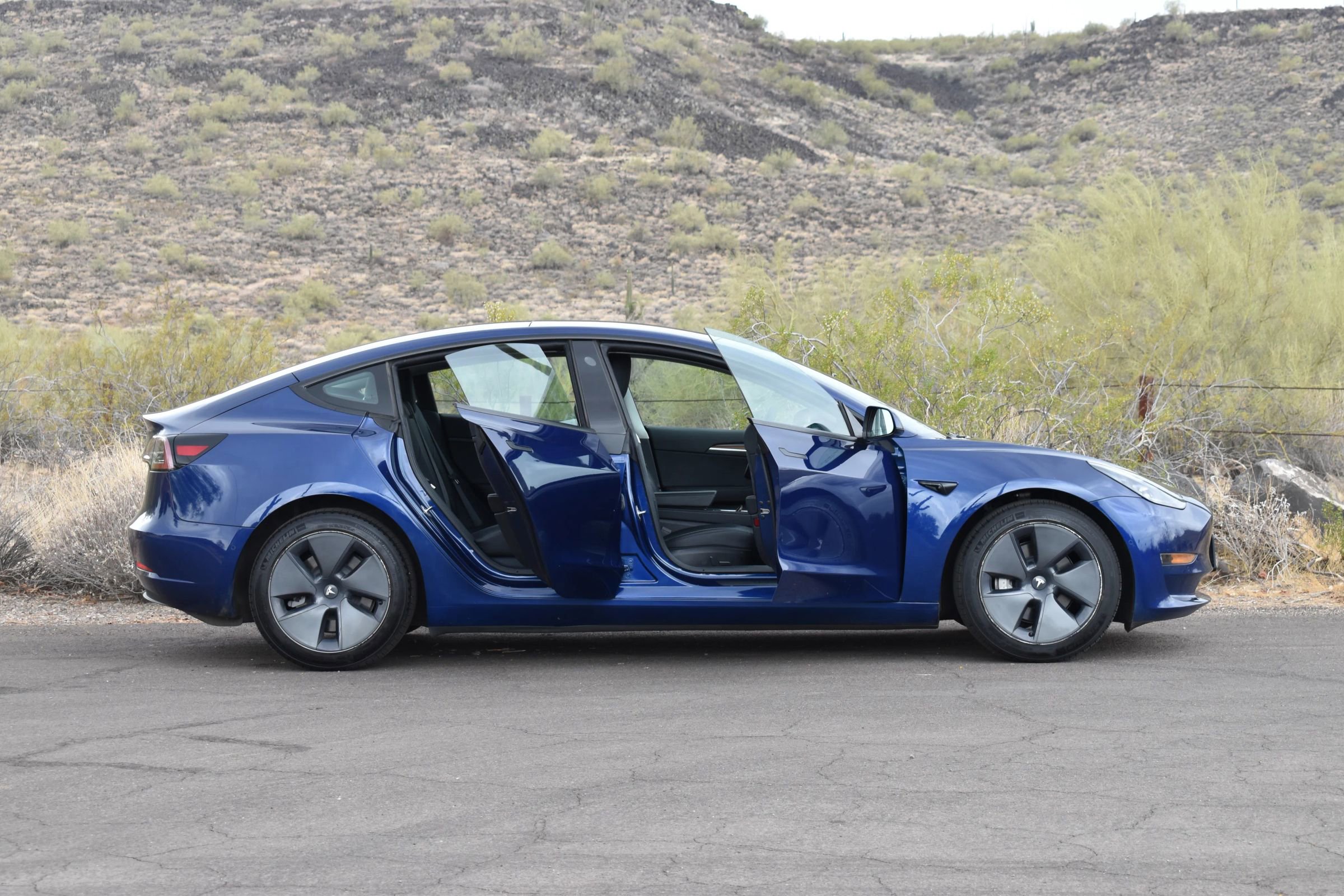 Used 2023 Tesla Model 3 Standard Range image 7