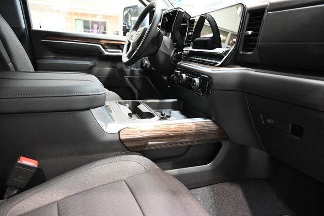 New 2026 Chevrolet Silverado 2500 LT image 14