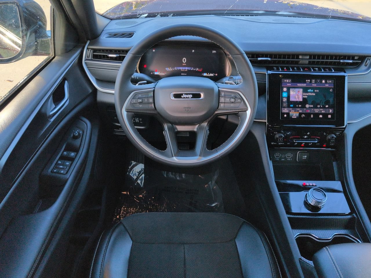 Certified 2024 Jeep Grand Cherokee Altitude AWD/4WD image 15