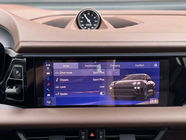 New 2026 Porsche Macan 4 Electric image 30