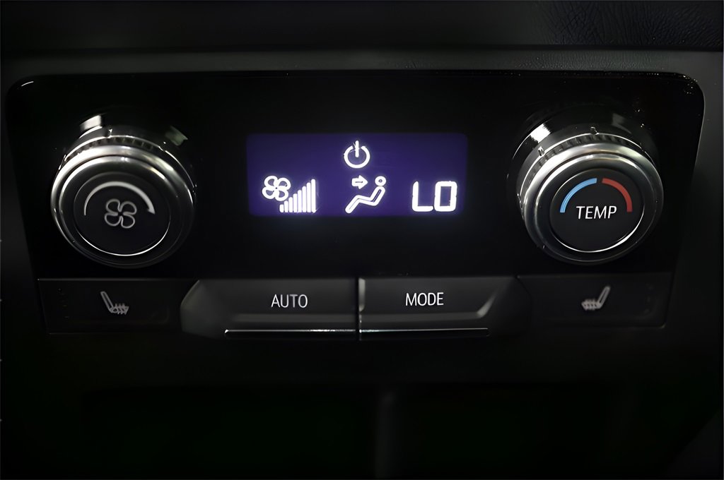 Used 2024 GMC Acadia Denali image 17