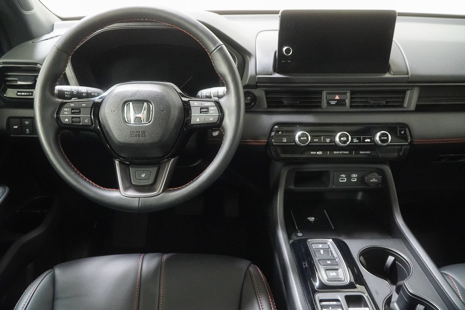 Certified 2025 Honda Pilot TrailSport image 23