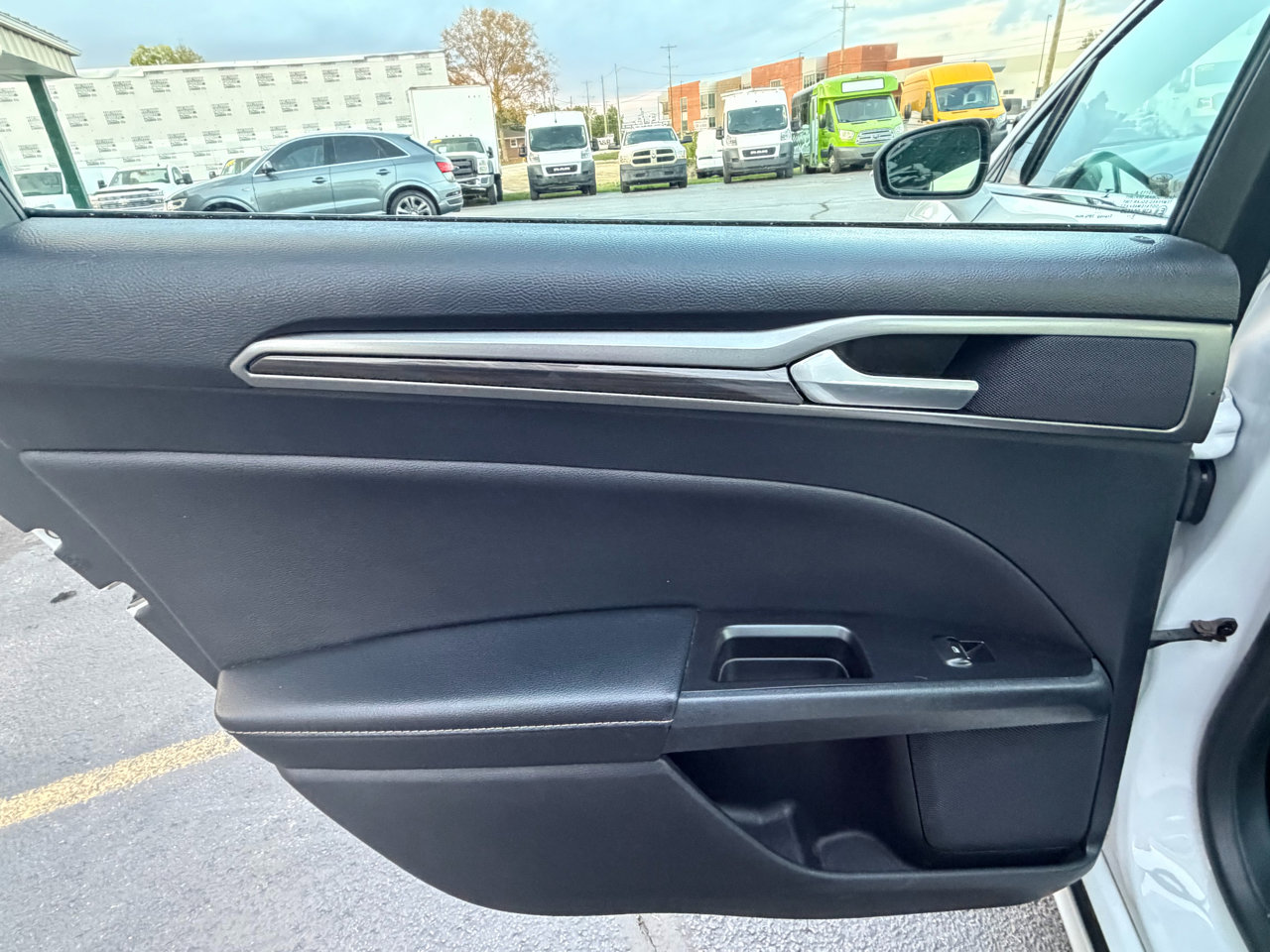 Used 2020 Ford Fusion SEL image 13