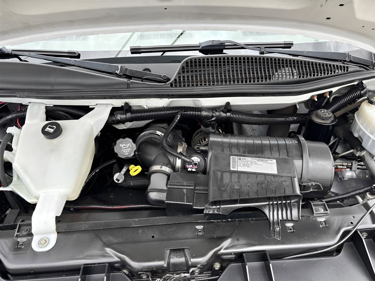 Used 2010 Chevrolet Express 2500 Extended image 20