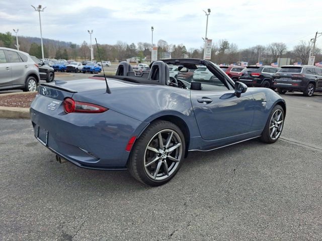 Used 2022 MAZDA MX-5 Miata Grand Touring w/ Appearance Package RWD image 8
