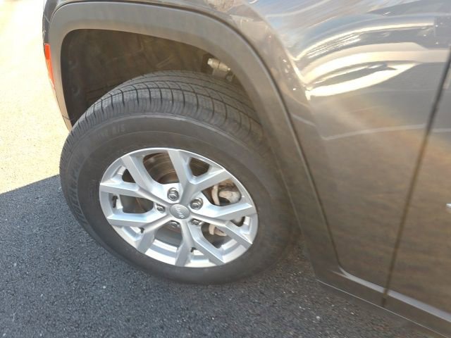 Used 2023 Jeep Grand Cherokee L Limited image 33