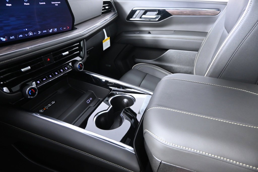 New 2026 Chevrolet Suburban Premier image 35