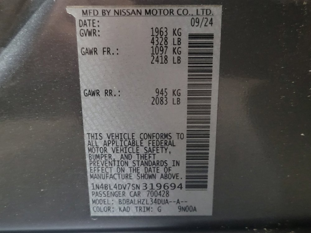 Used 2025 Nissan Altima 2.5 SV FWD image 33