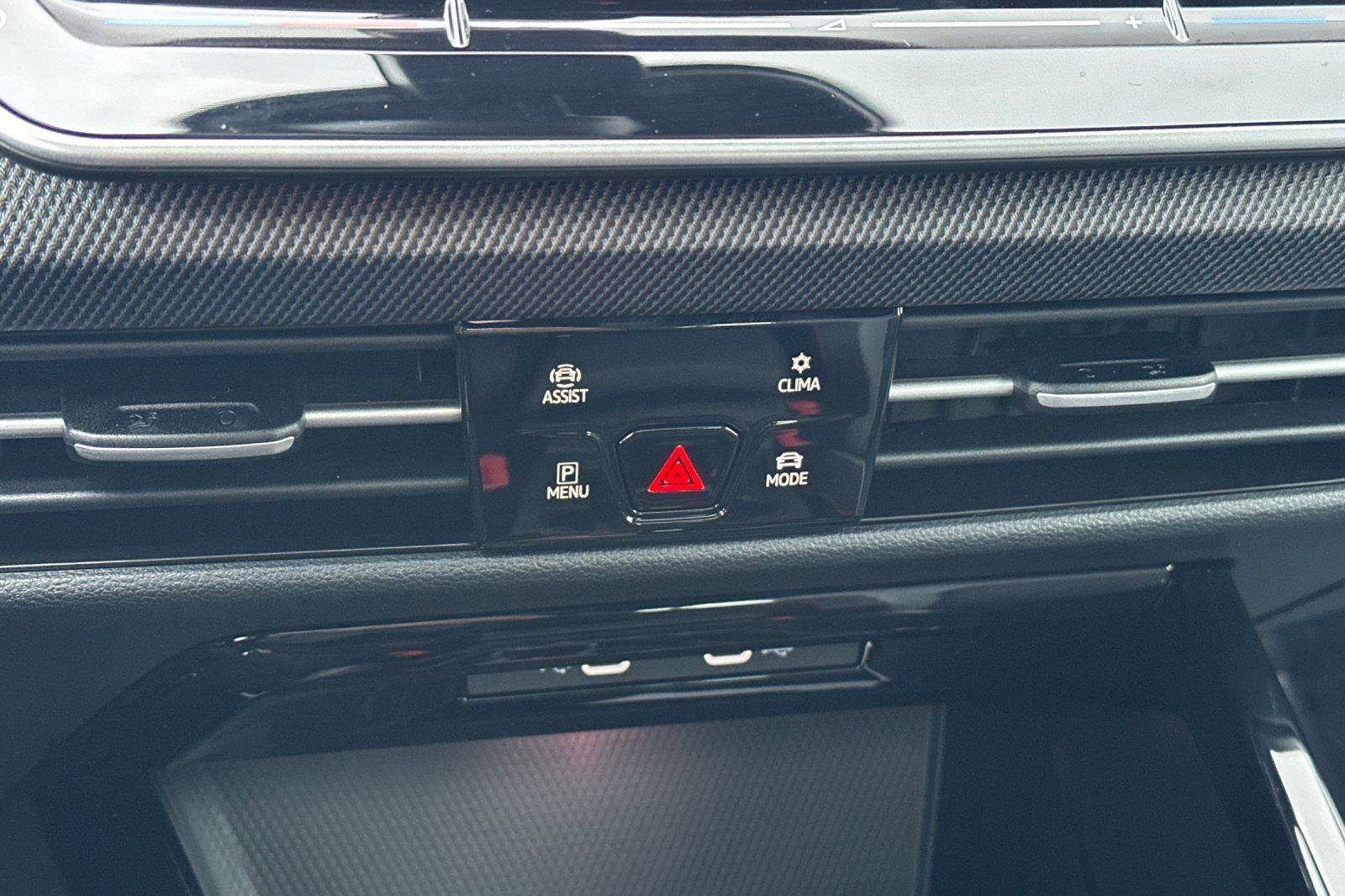 New 2026 Volkswagen GTI SE FWD image 20