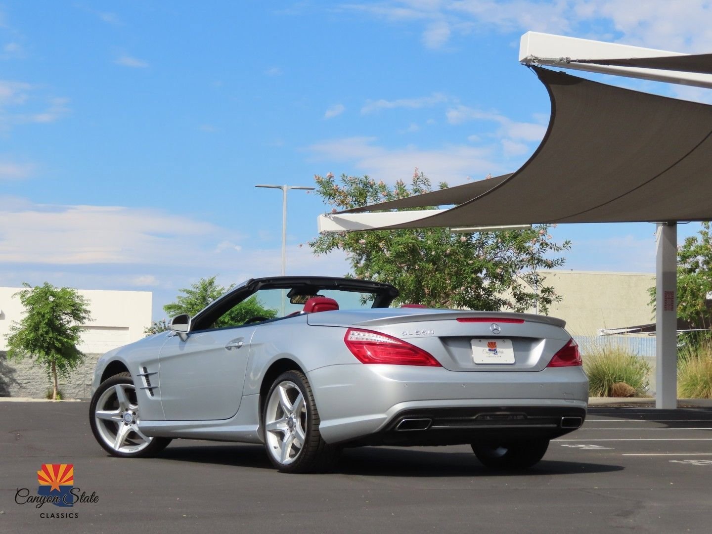 Used 2013 Mercedes-Benz SL 550 image 2