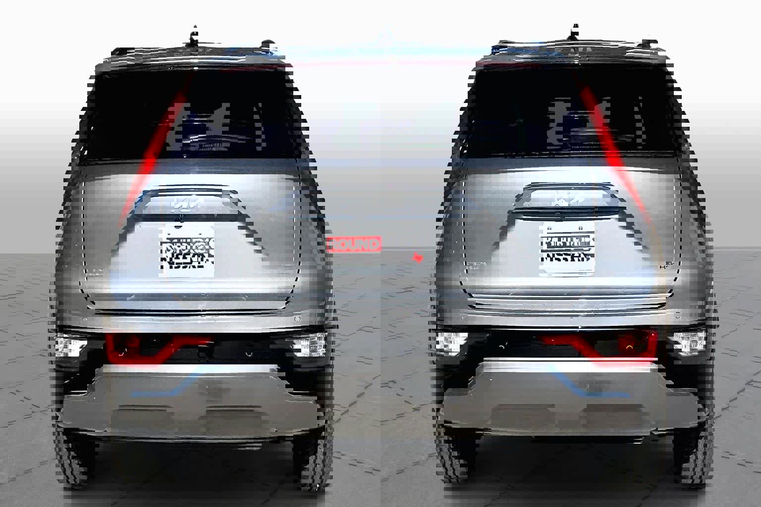 Used 2023 Kia Niro SX image 5