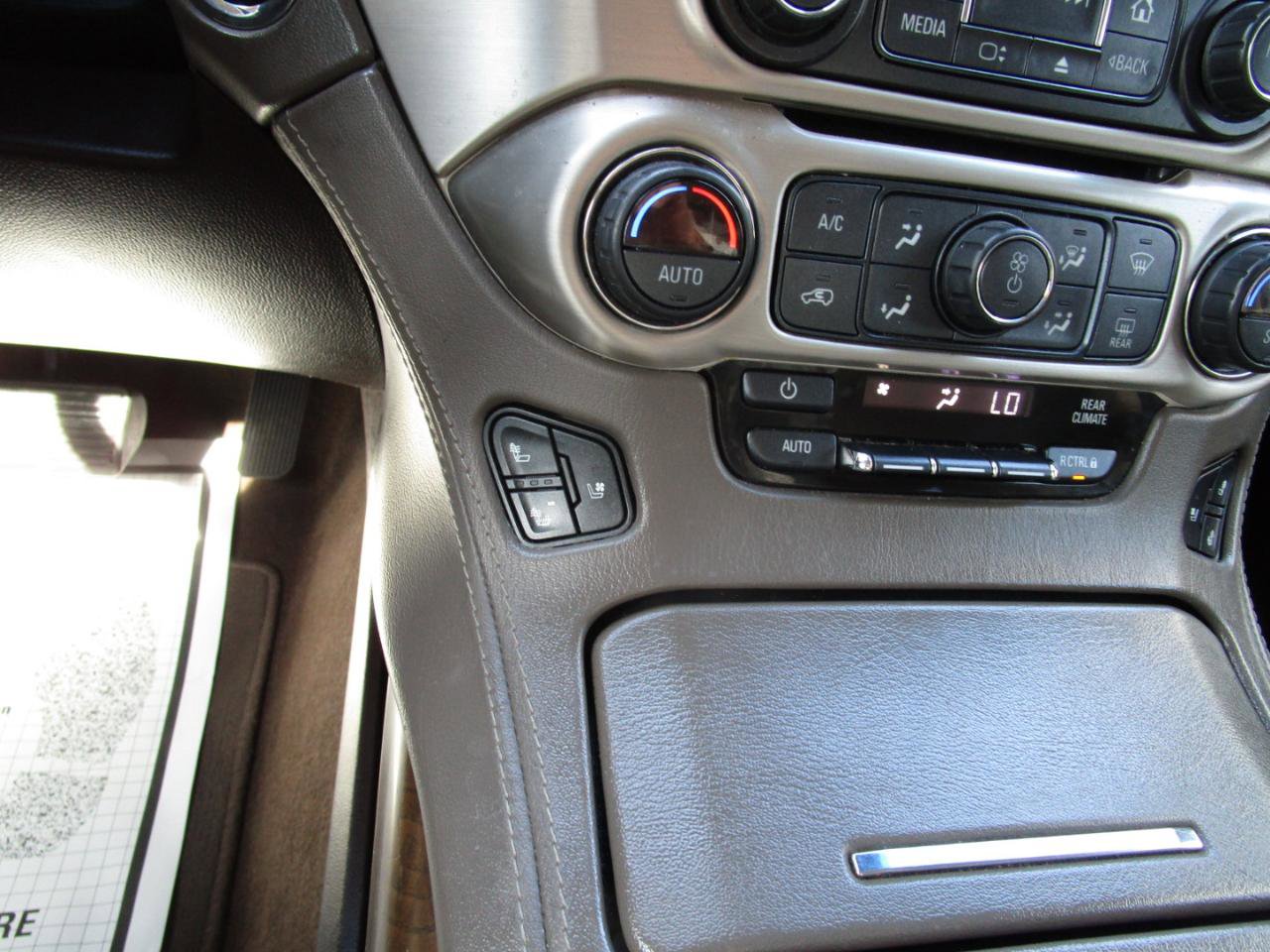 Used 2018 GMC Yukon XL Denali w/ Denali Ultimate Package RWD image 17