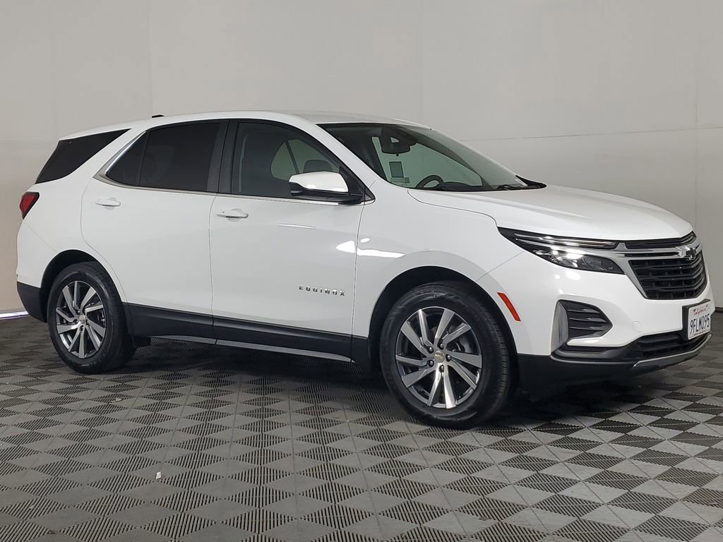 Used 2022 Chevrolet Equinox LT image 2