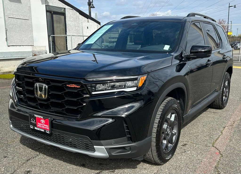 Used 2025 Honda Pilot TrailSport