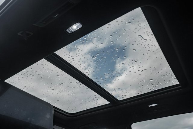 Used 2021 GMC Yukon Denali w/ Denali Premium Package image 42