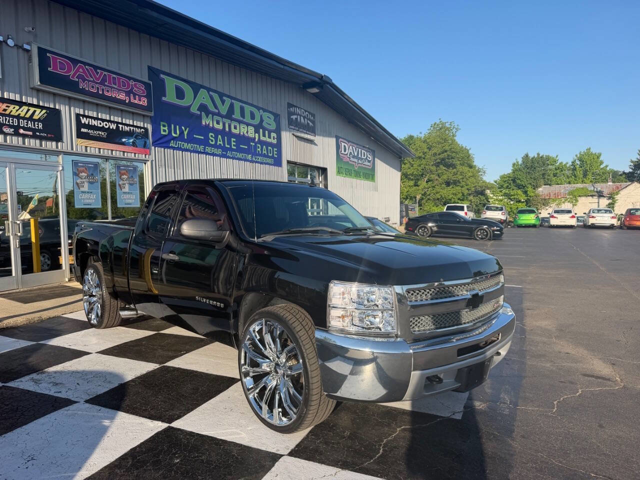 Used 2013 Chevrolet Silverado 1500 LT w/ All-Star Edition AWD/4WD image 3