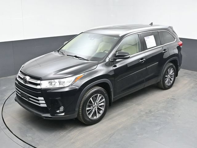 Used 2018 Toyota Highlander XLE w/ Protection Package #3 AWD/4WD image 40